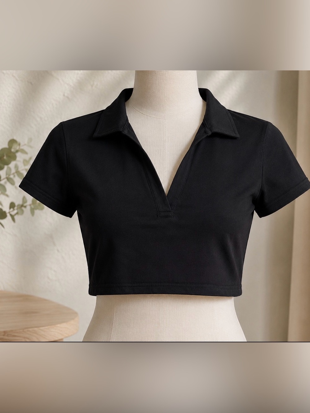 H&M Black Collared V-Neck Crop Tee